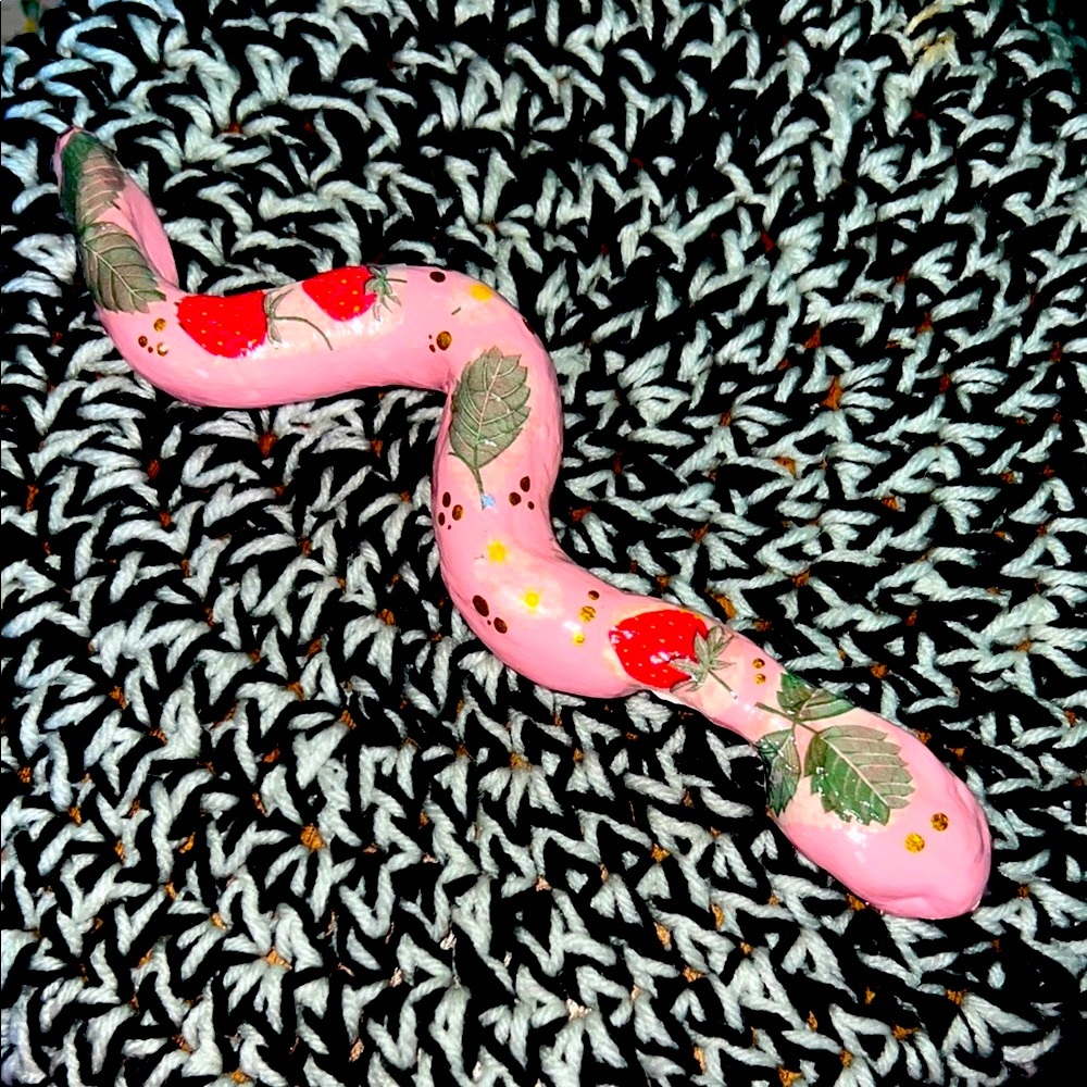 Pink Decorative handmade ceramic strawberry snake decor - Picture 1 of 5